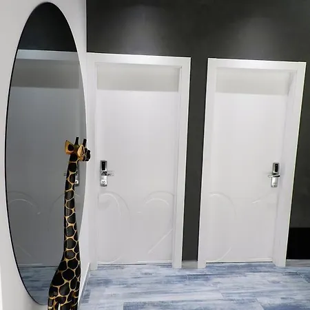 Urban 招待所 地拉那