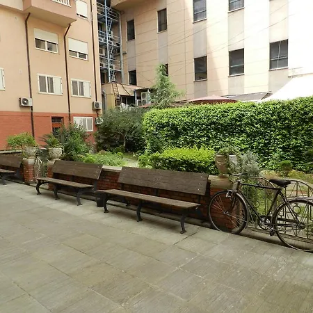 ゲストハウス Urban 4*