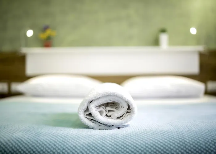 Urban Guest house 3*