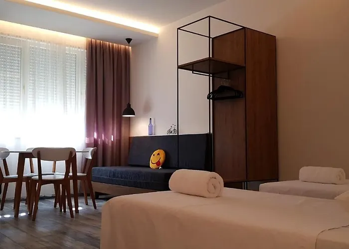 Urban Guest house 3*